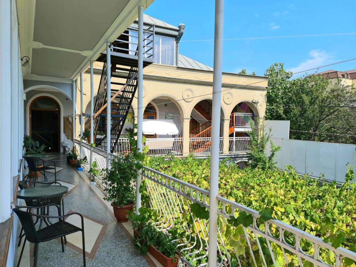 Harmonyhome Tbilisi Bagian luar foto